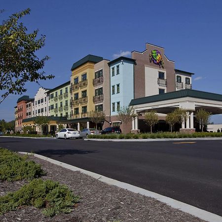 Mardi Gras Casino & Resort Cross Lanes Bagian luar foto
