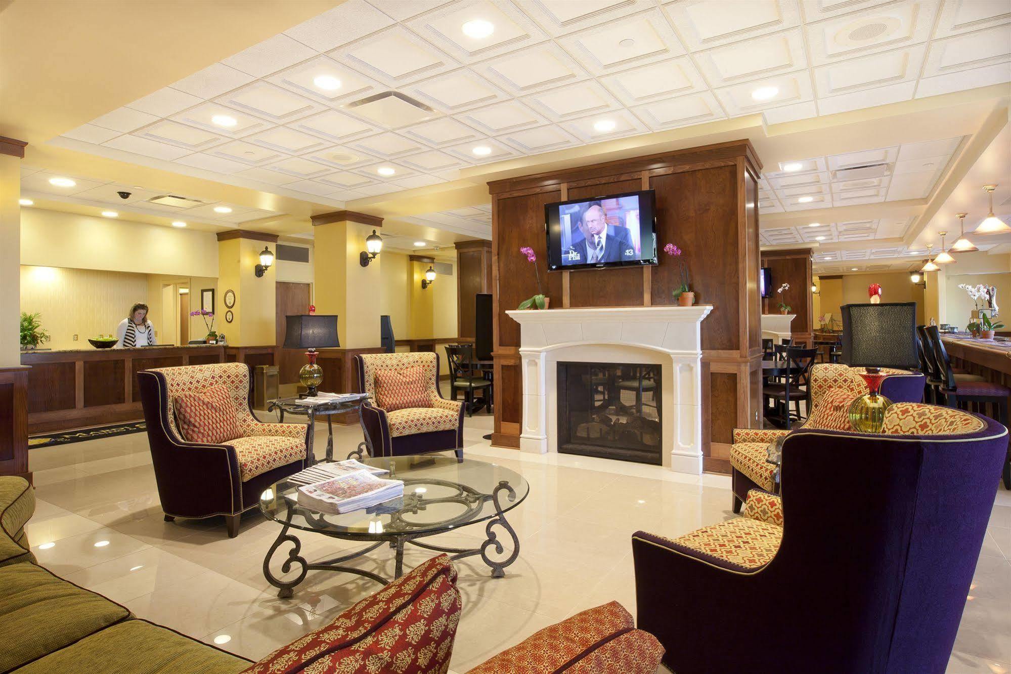 Mardi Gras Casino & Resort Cross Lanes Bagian luar foto